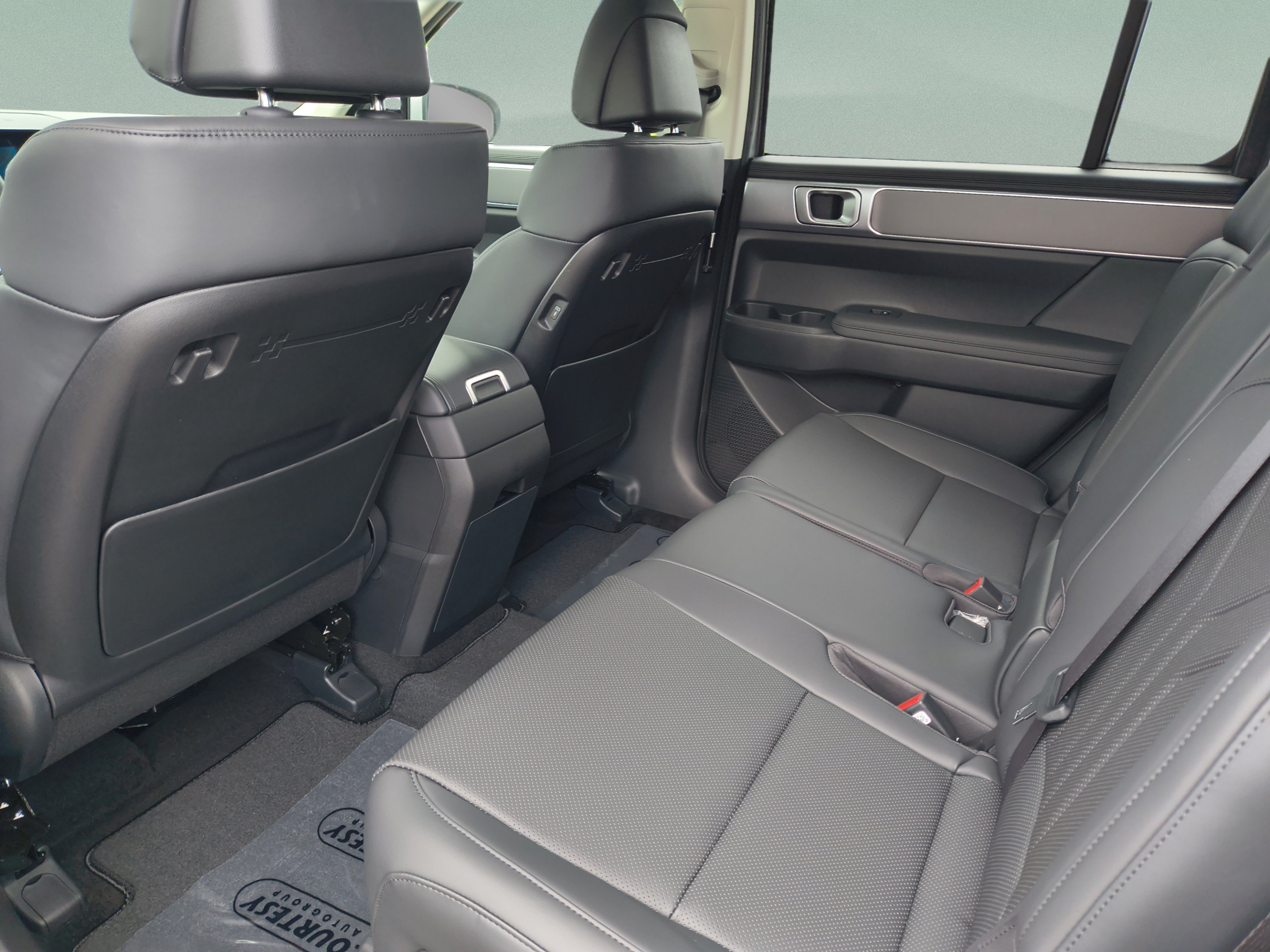 New 2027 Hyundai Santa Fe SEL FWD image 18