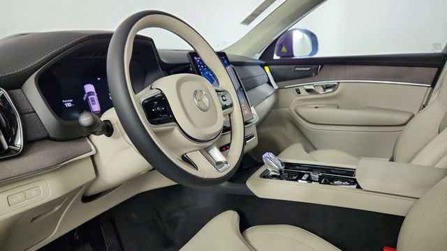 New 2026 Volvo XC90 T8 Ultra w/ Protection Package Premier AWD/4WD image 12
