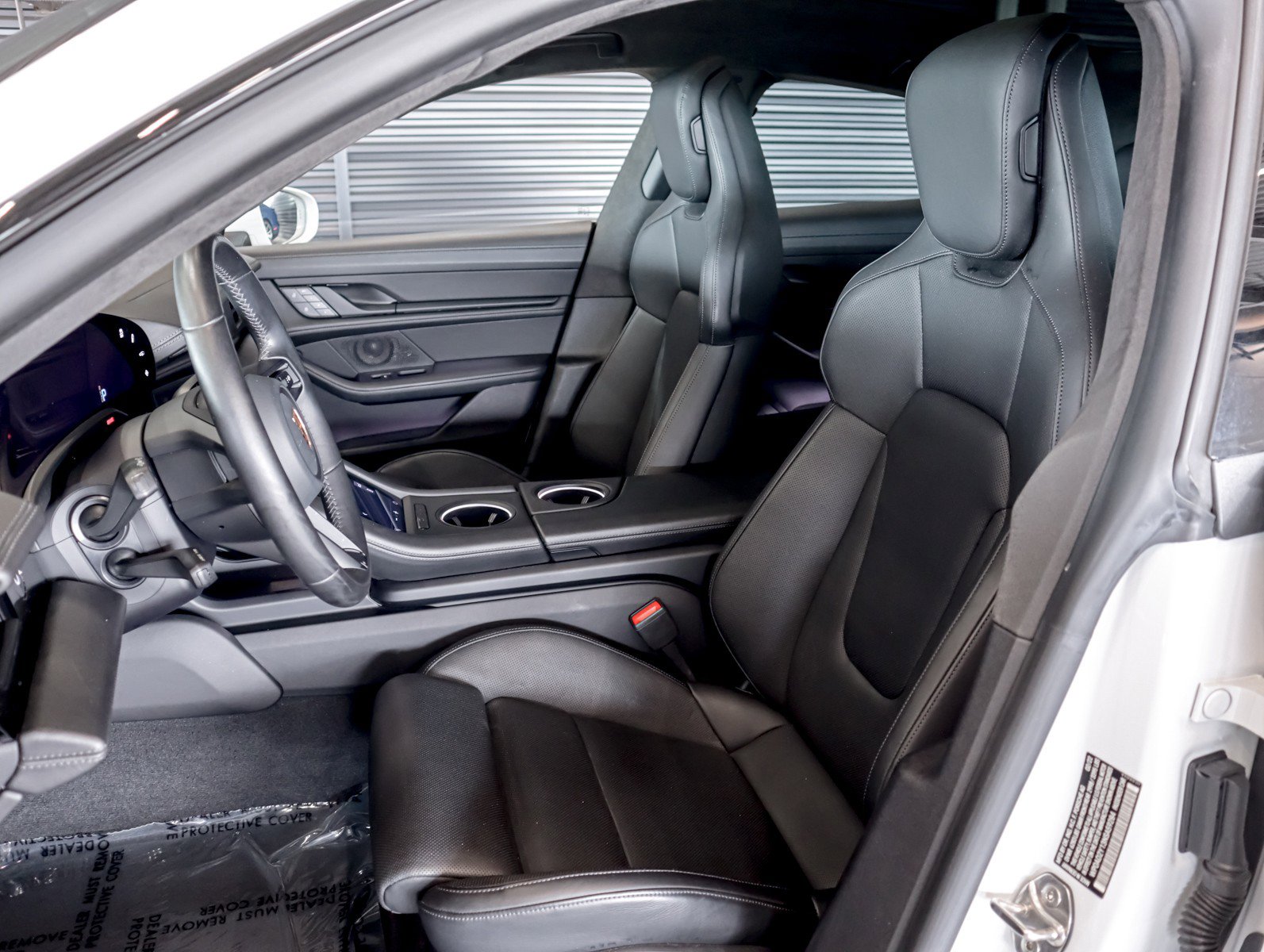 Used 2022 Porsche Taycan GTS image 5