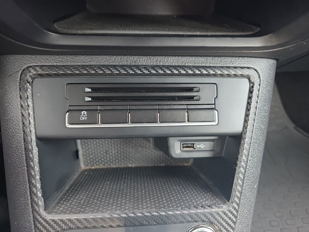 Used 2016 Volkswagen Tiguan S image 24