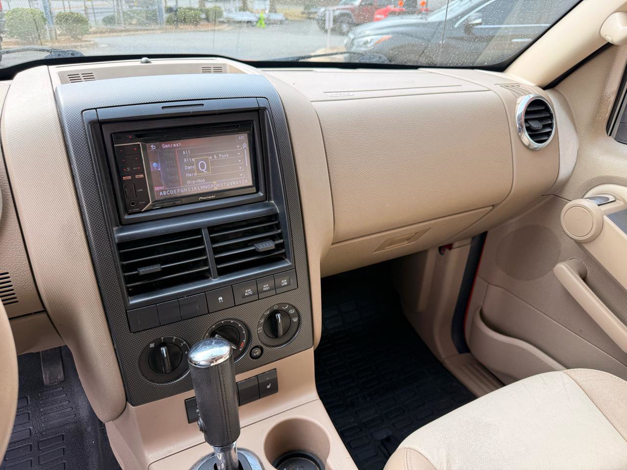 Used 2007 Ford Explorer Sport Trac Limited image 14
