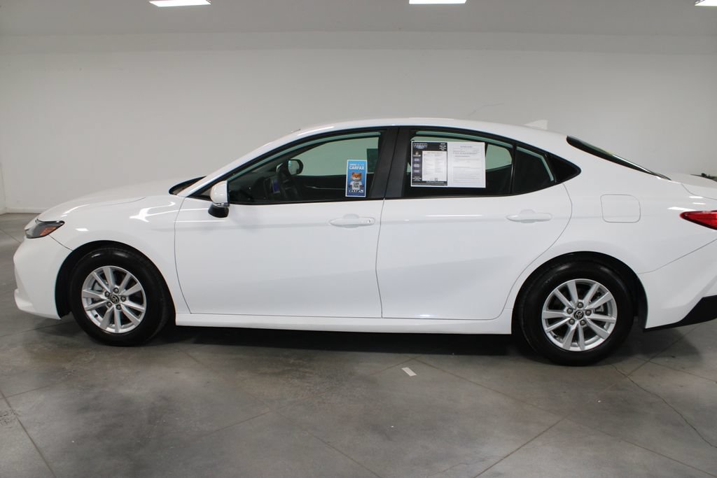 Used 2025 Toyota Camry LE FWD image 6