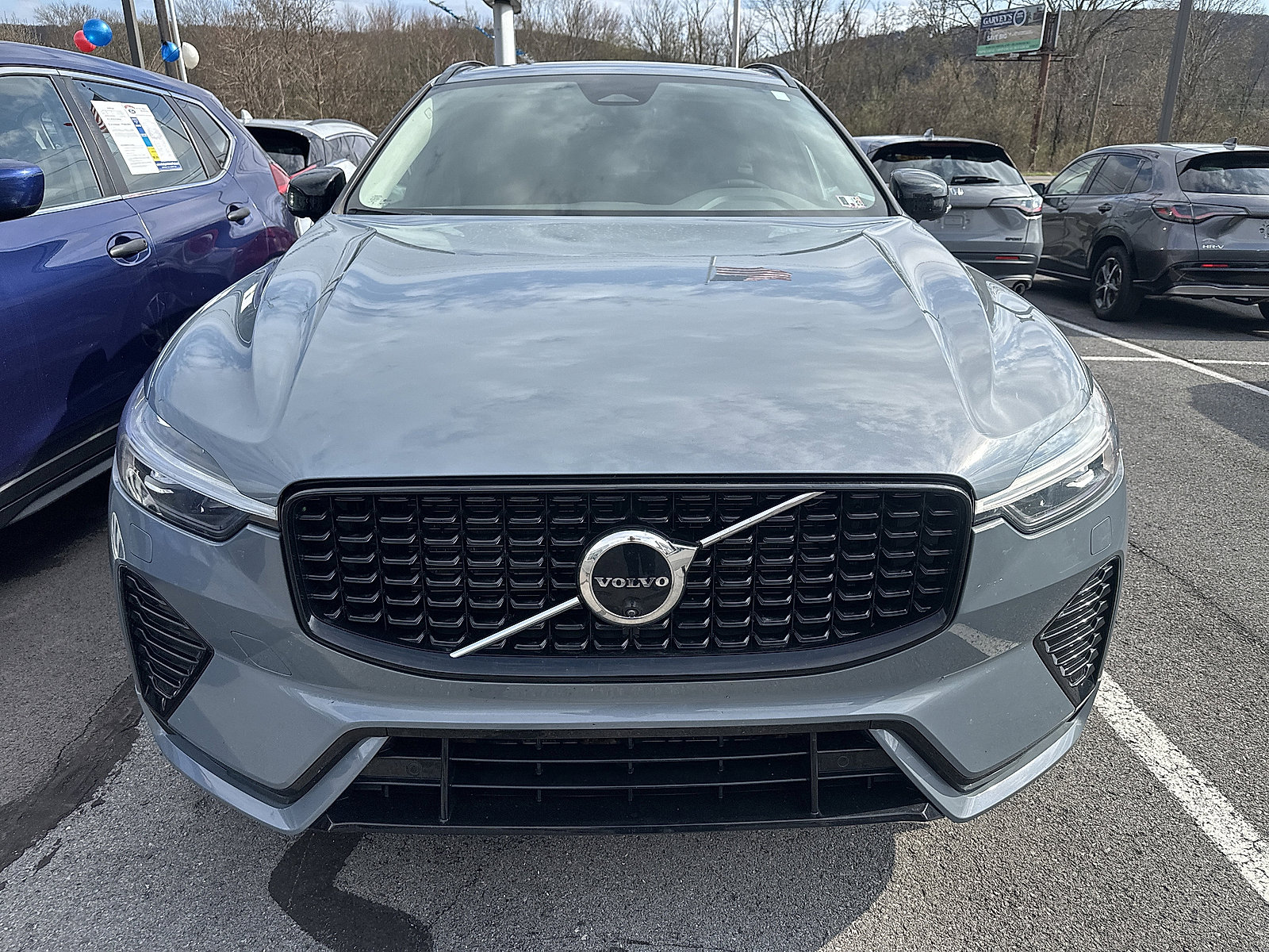 Used 2024 Volvo XC60 B5 Plus w/ Climate Package image 5