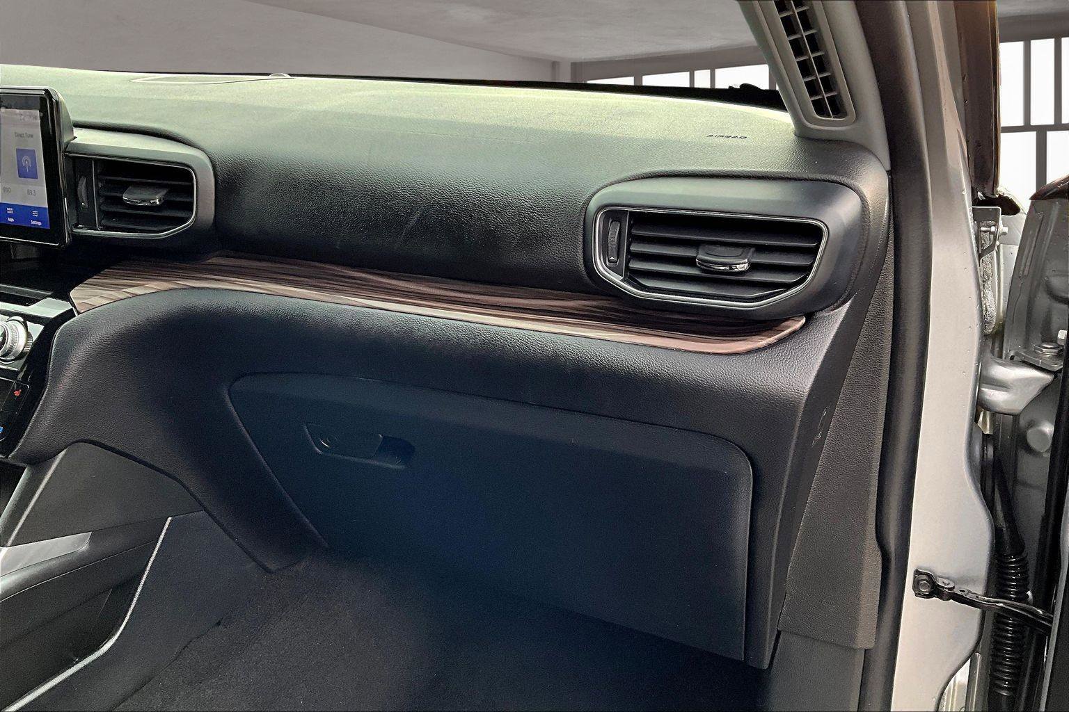 Used 2022 Ford Explorer Limited image 18