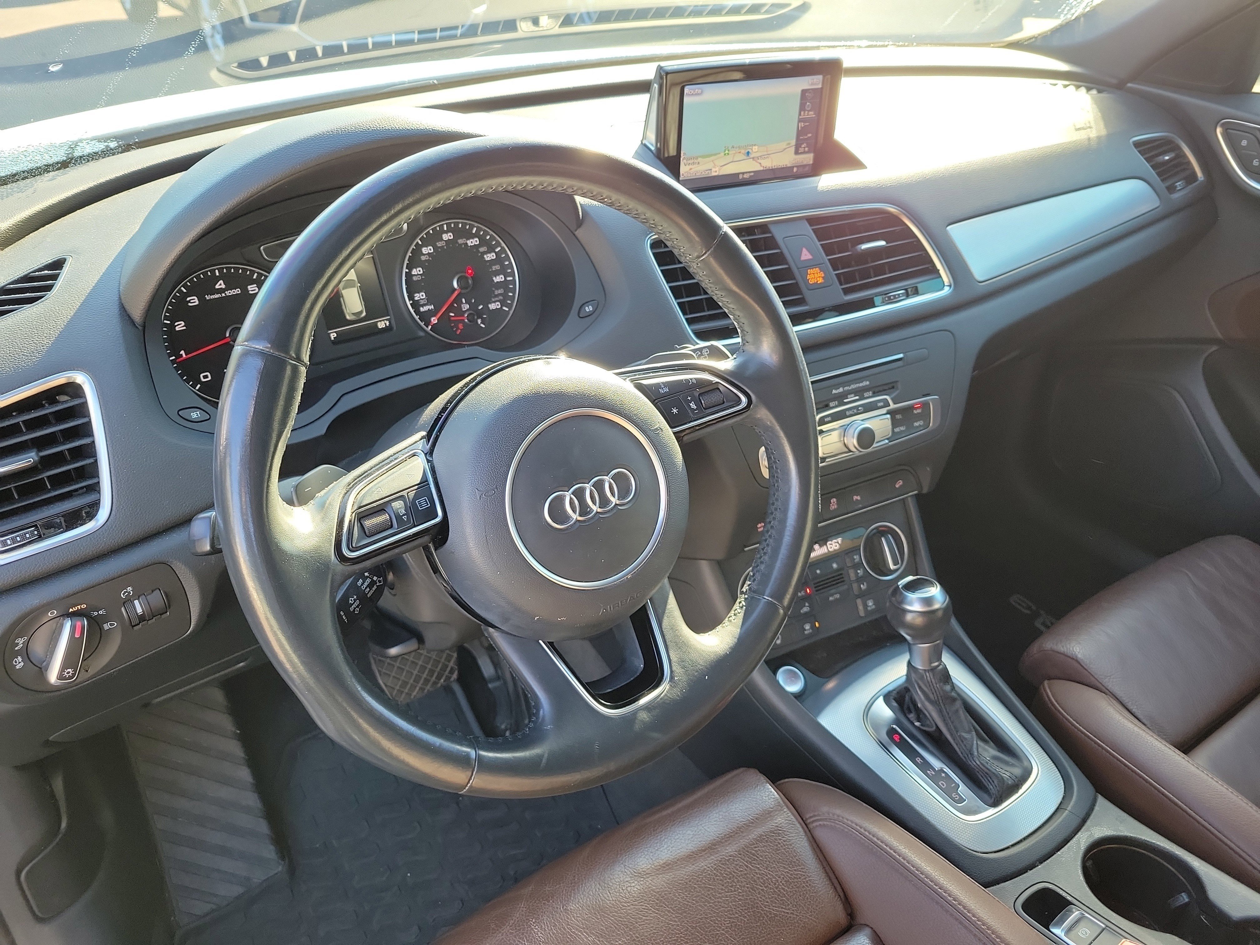 Used 2018 Audi Q3 2.0T Premium Plus w/ Premium Plus Package image 24