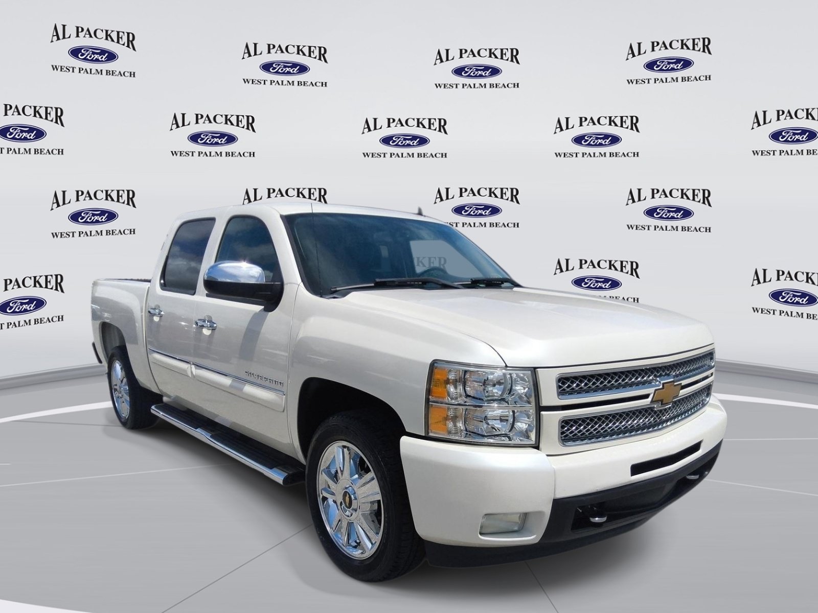 Used 2013 Chevrolet Silverado 1500 LTZ w/ LTZ White Diamond Edition RWD image 7