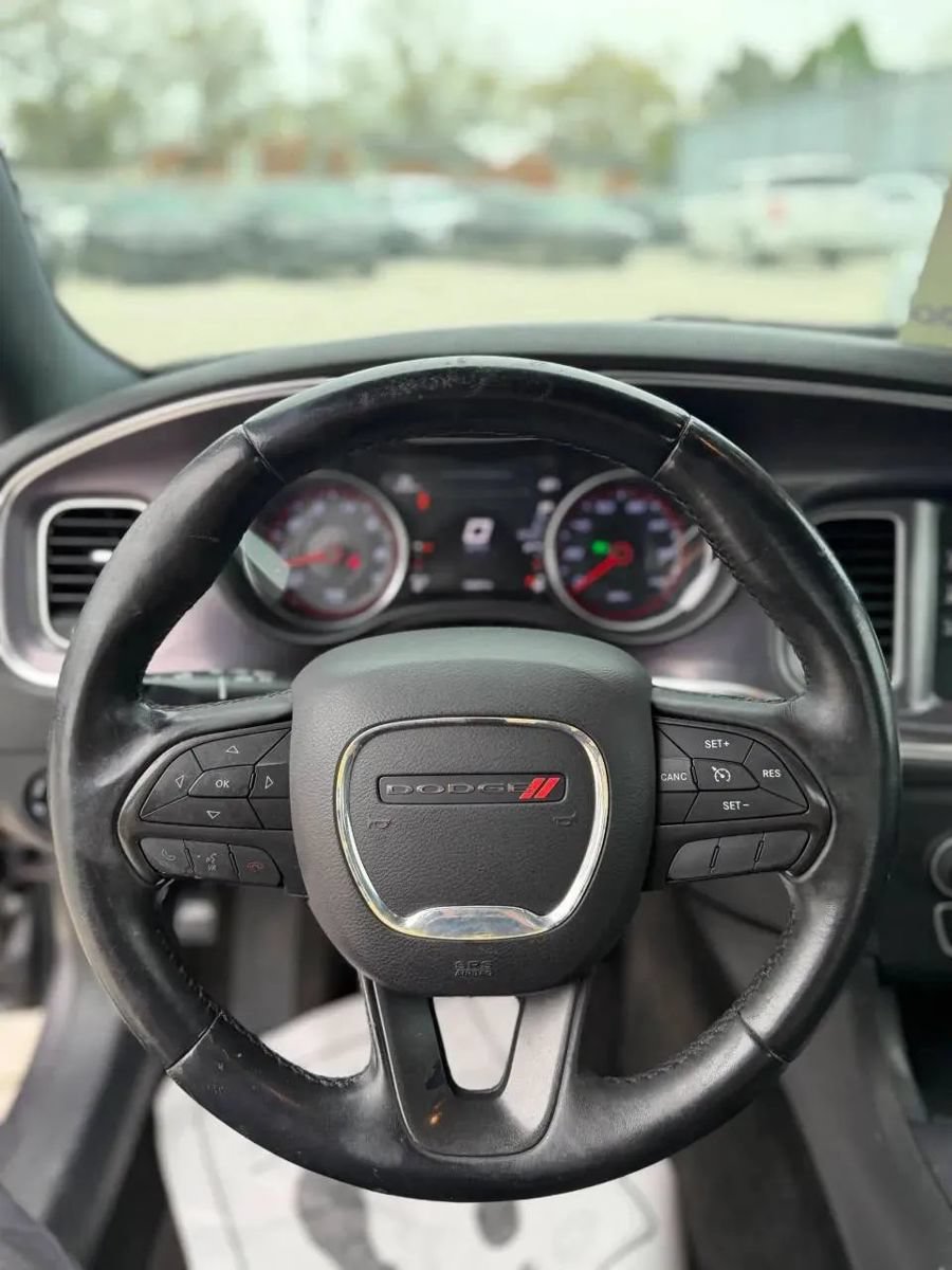 Used 2015 Dodge Charger SE w/ Popular Equipment Group RWD image 9