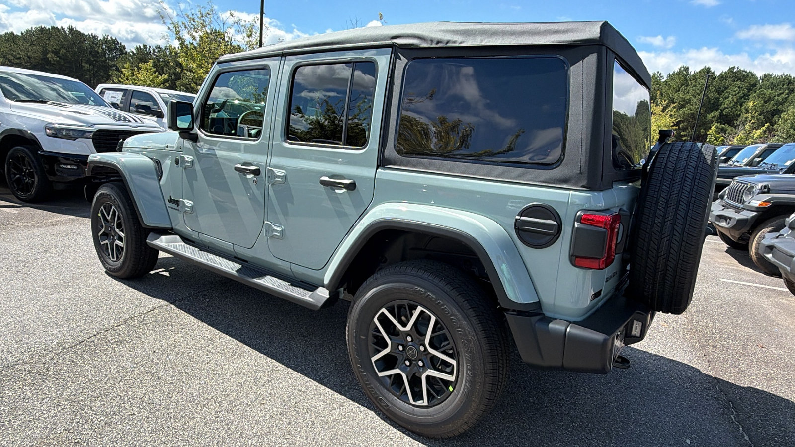New 2027 Jeep Wrangler Unlimited Sahara AWD/4WD image 10