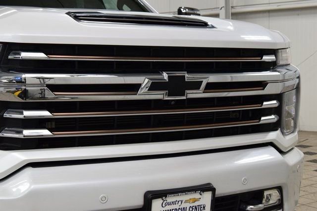 Used 2022 Chevrolet Silverado 2500 High Country w/ Safety Package II image 5