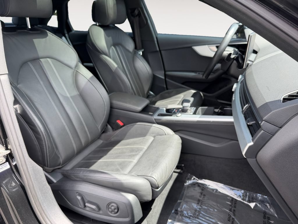 Used 2021 Audi S4 Premium Plus w/ Premium Plus Package AWD/4WD image 25