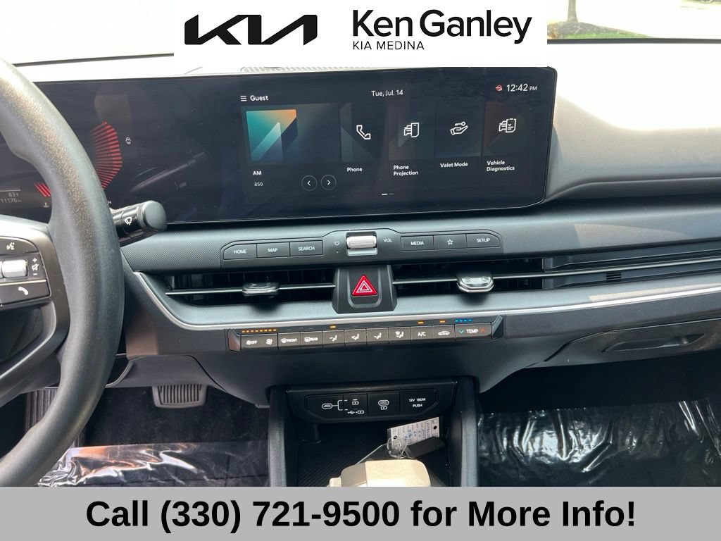 Certified 2025 Kia K4 FWD image 36