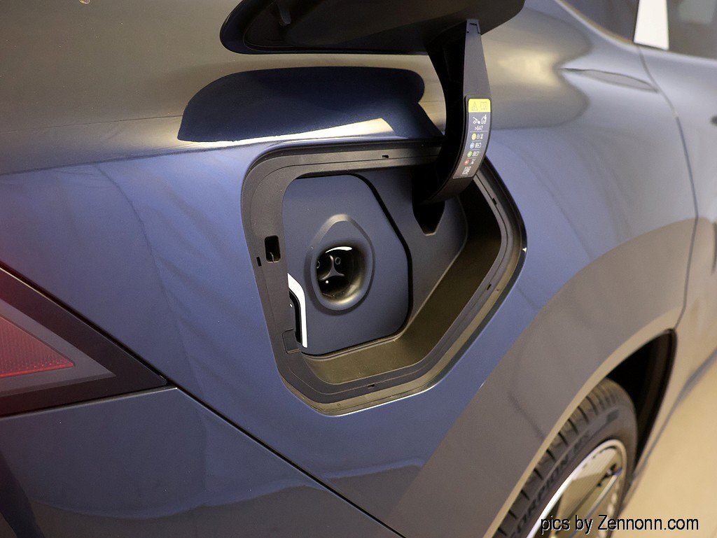 New 2027 BMW iX3 50 xDrive AWD/4WD image 10