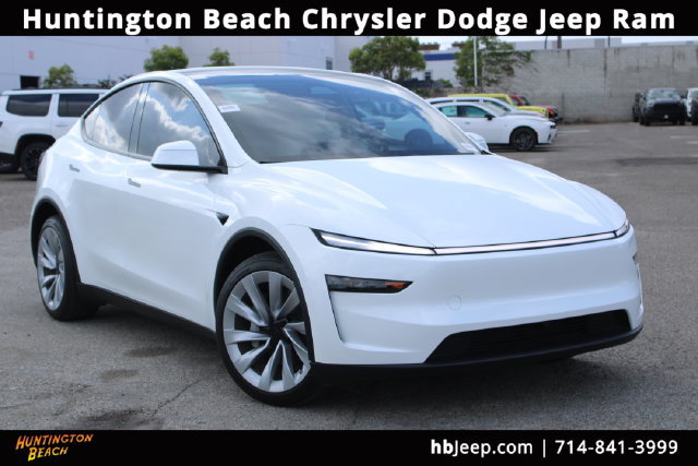 Used 2026 Tesla Model Y 2WD image 1