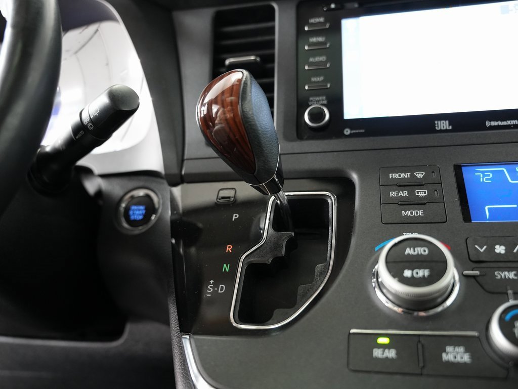 Used 2019 Toyota Sienna Limited Premium image 28