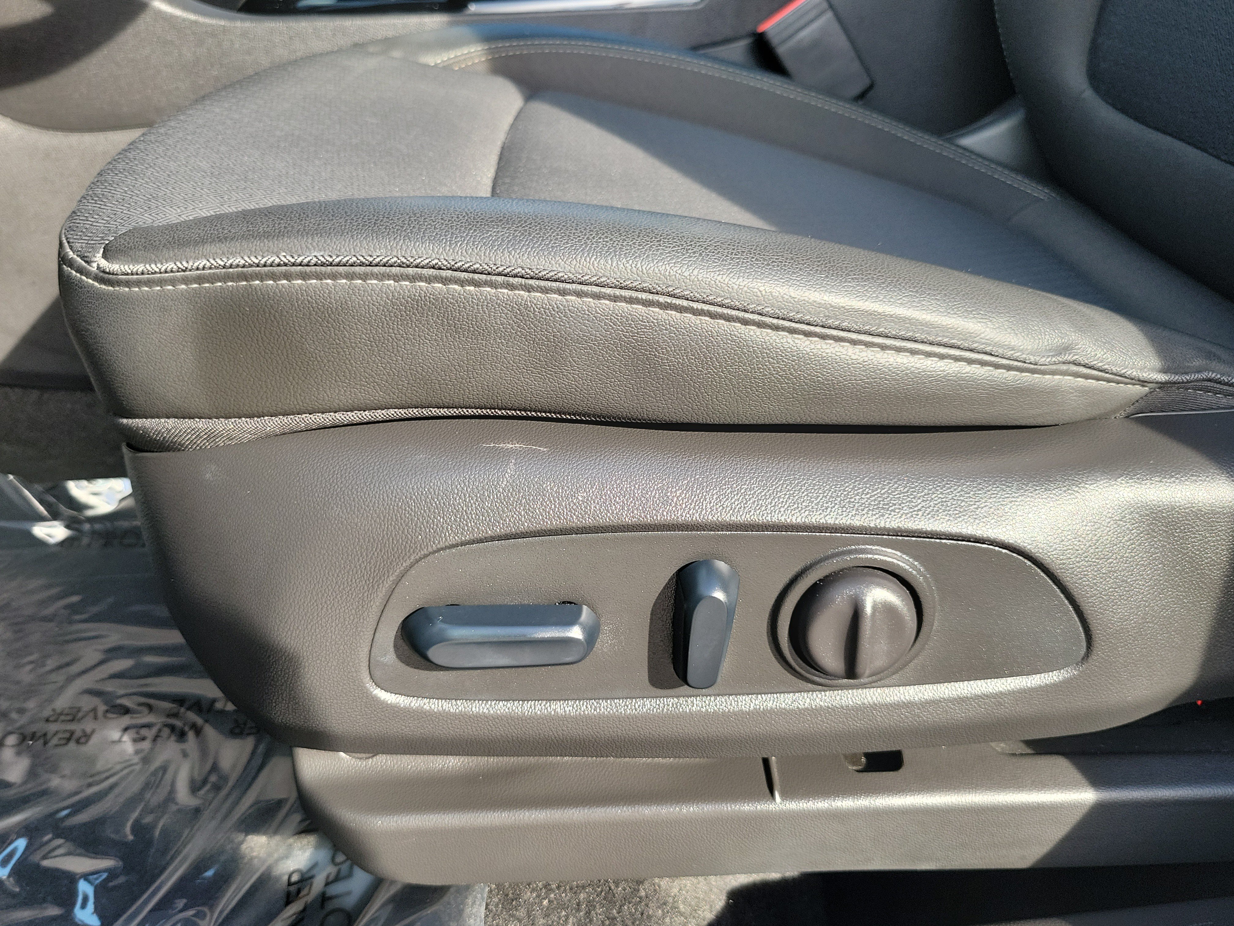 Used 2024 Buick Encore GX Preferred w/ Comfort Package FWD image 12