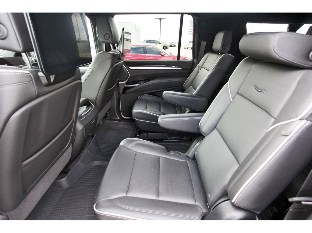 Certified 2025 Cadillac Escalade ESV Premium Luxury w/ Touring Package image 7