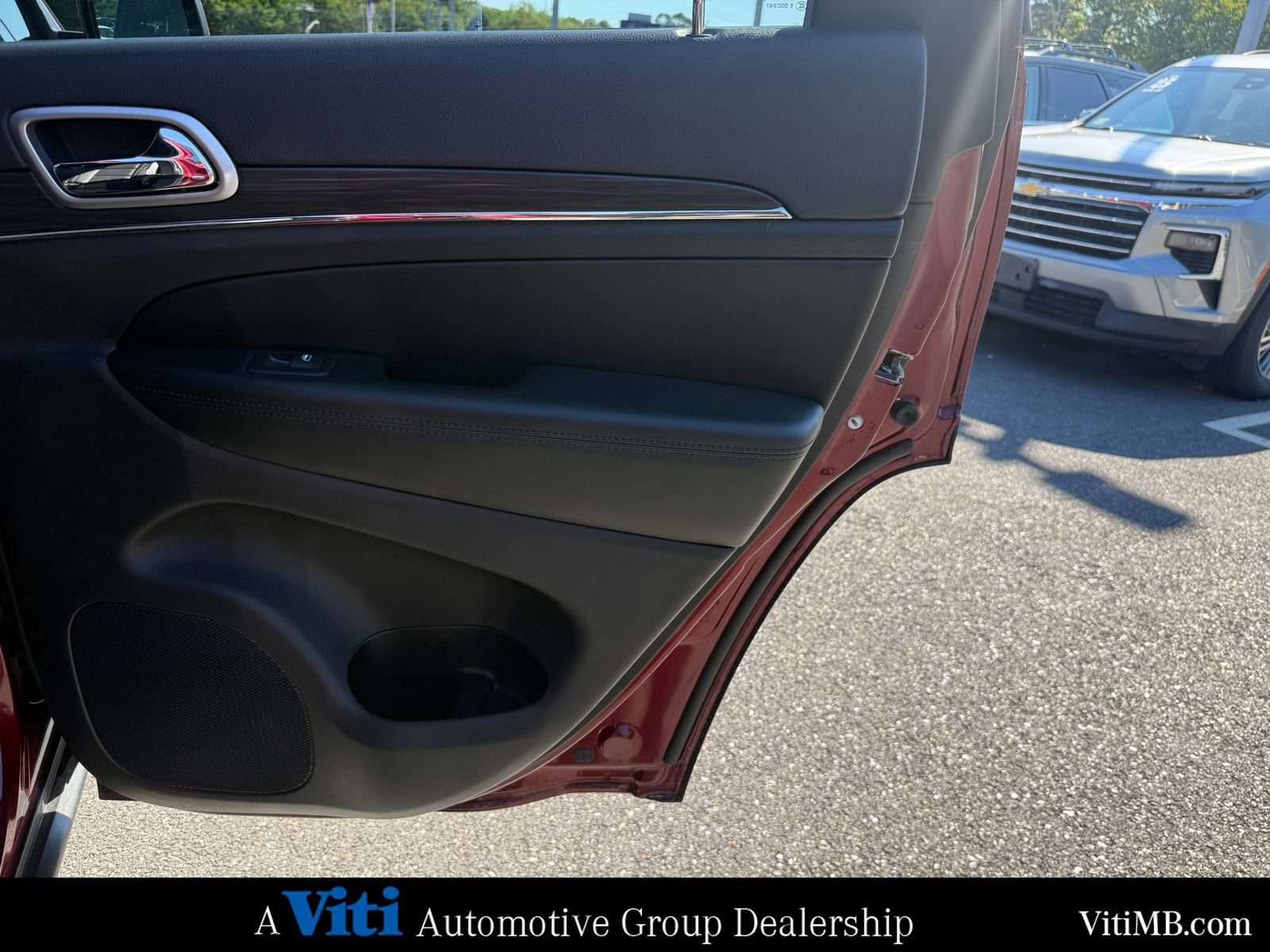 Used 2019 Jeep Grand Cherokee Limited AWD/4WD image 25