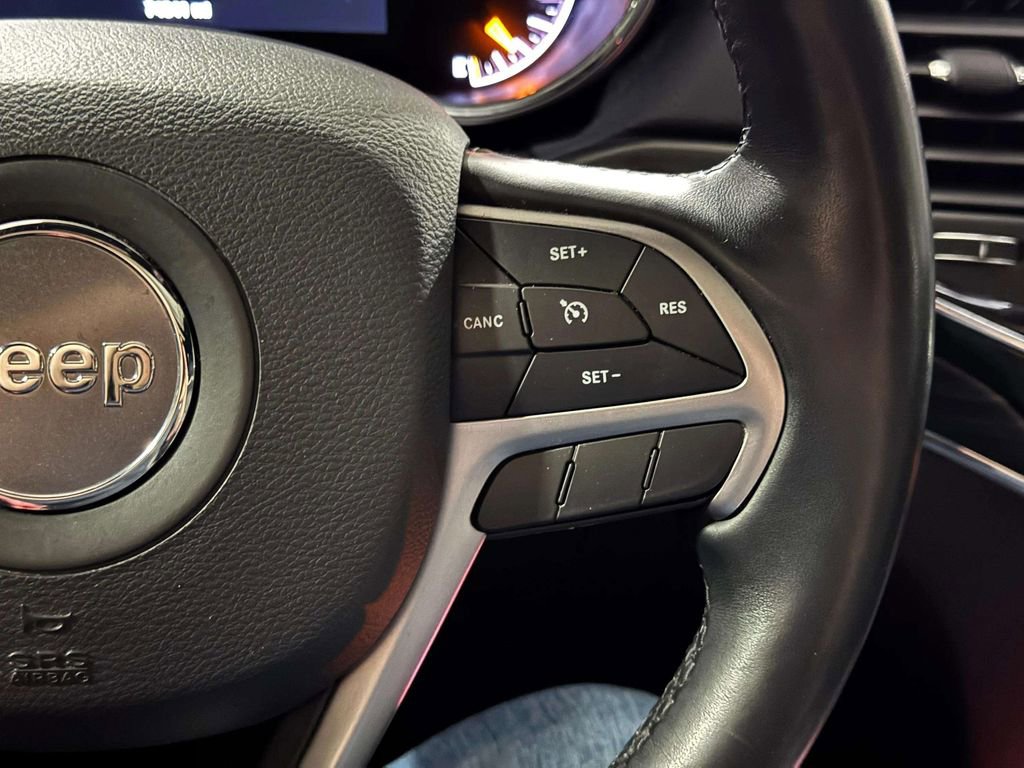 Used 2021 Jeep Grand Cherokee Limited w/ Luxury Group II image 10