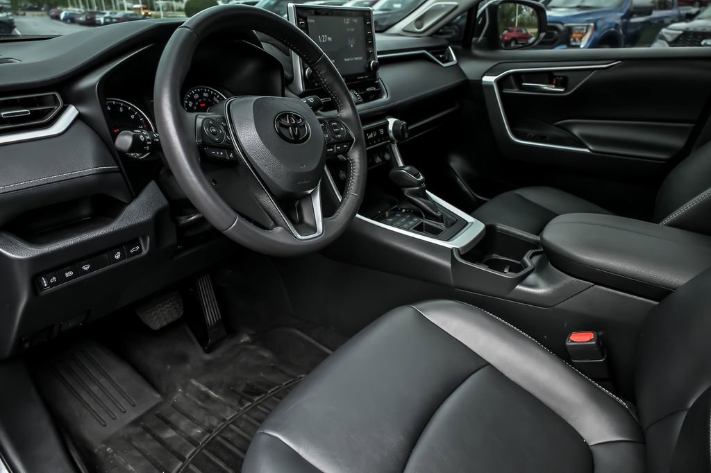 Used 2022 Toyota RAV4 XLE Premium AWD/4WD image 14