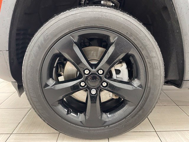 Used 2023 Jeep Grand Cherokee L Laredo AWD/4WD image 7