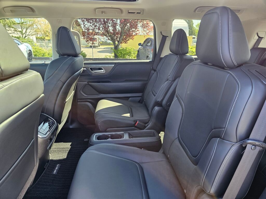 New 2025 INFINITI QX80 Pure image 15