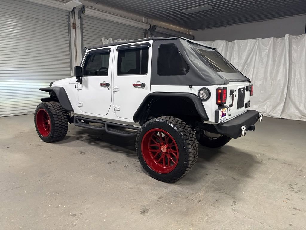 Used 2017 Jeep Wrangler Unlimited Sahara w/ Connectivity Group image 5