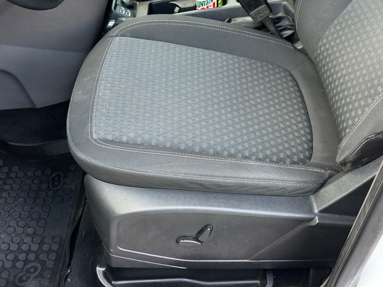 Used 2021 Ford Transit Connect XLT image 2