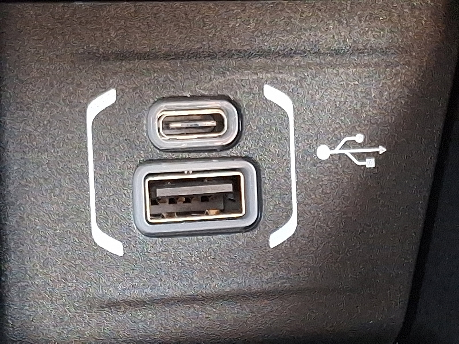 New 2026 Jeep Compass Limited image 13