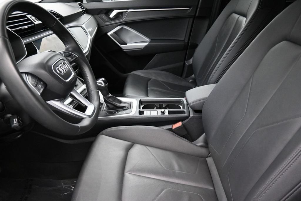 Used 2025 Audi Q3 2.0T Premium AWD/4WD image 13