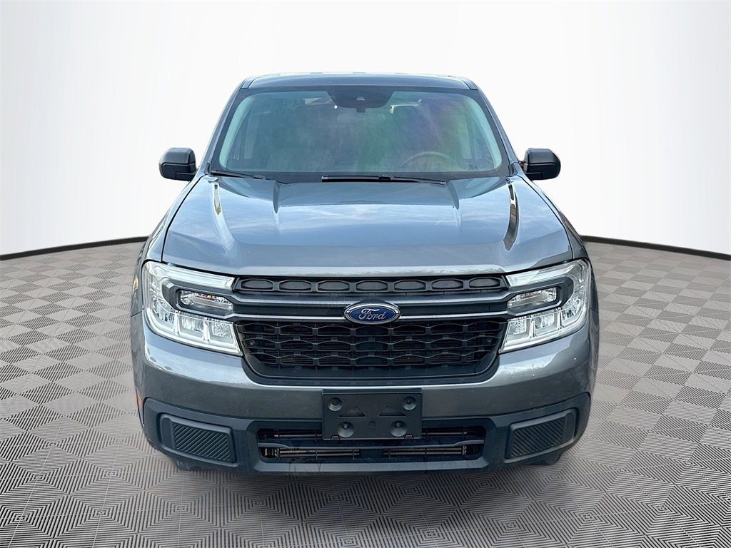 Used 2023 Ford Maverick XLT image 2