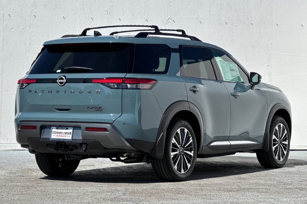 New 2026 Nissan Pathfinder Platinum w/ Accent Package AWD/4WD image 4