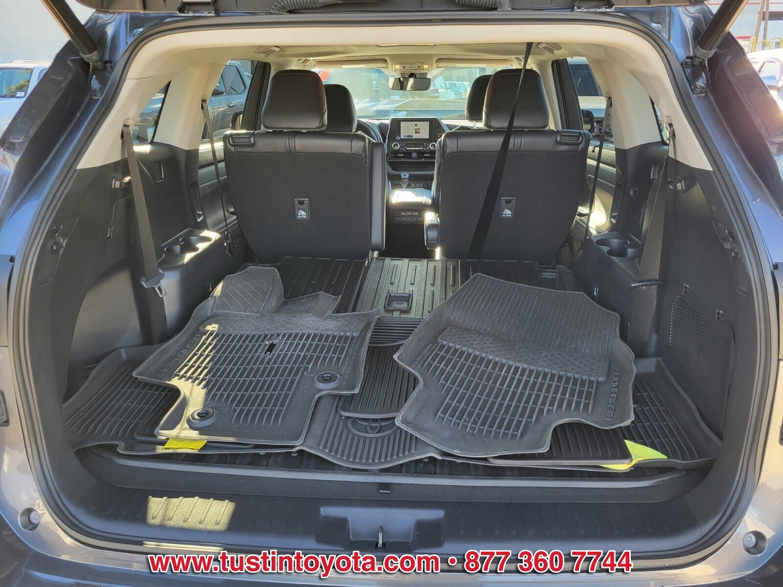 Certified 2023 Toyota Highlander XLE image 13