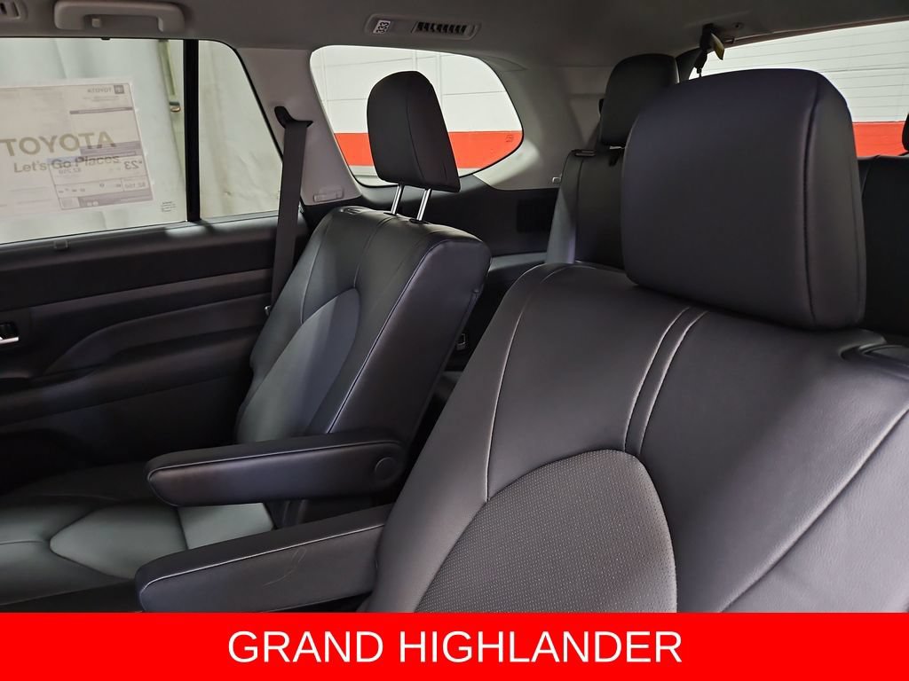 New 2026 Toyota Grand Highlander AWD image 22