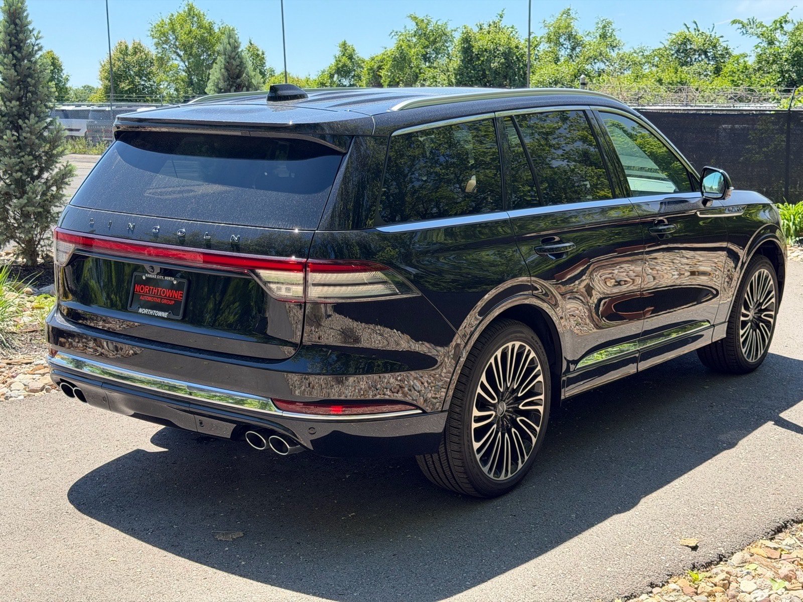 New 2026 Lincoln Aviator Black Label AWD/4WD image 5
