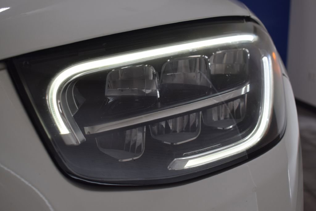 Used 2021 Mercedes-Benz GLC 300 4MATIC w/ Premium Package image 36