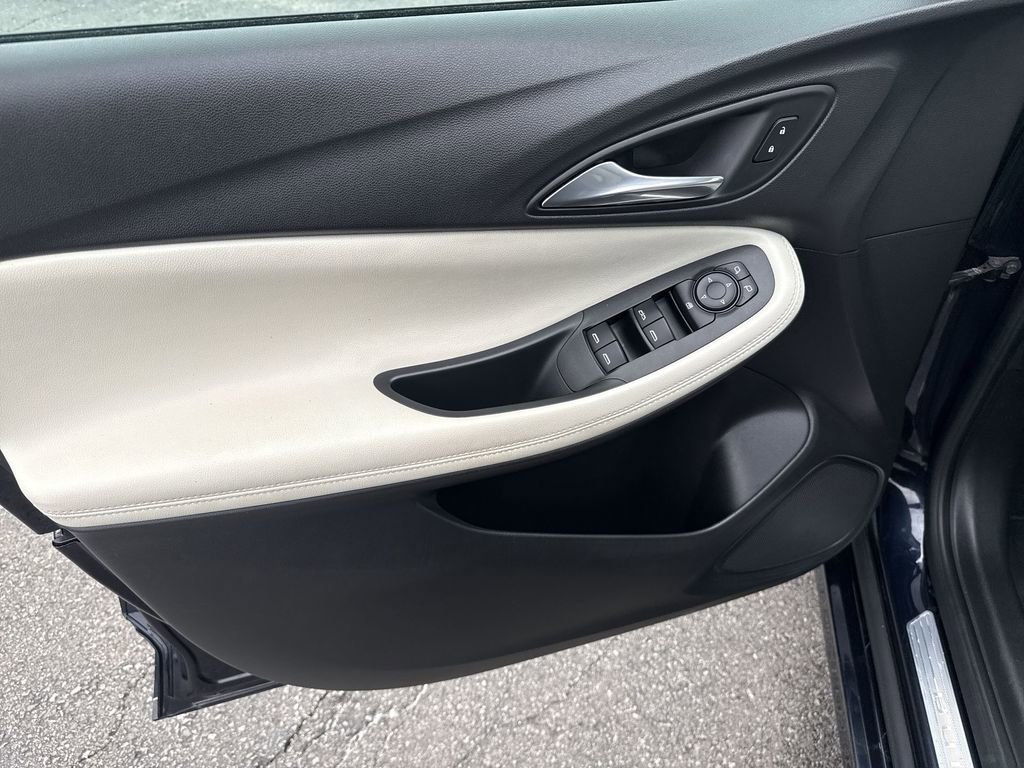 Certified 2020 Buick Encore GX Preferred w/ Sport Touring Package image 26
