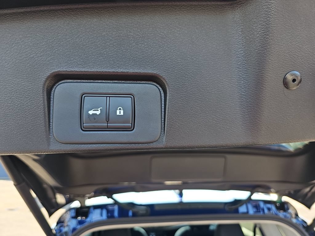 New 2026 Nissan Rogue Dark Armor FWD image 17