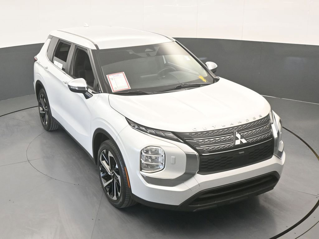 Used 2022 Mitsubishi Outlander ES image 51