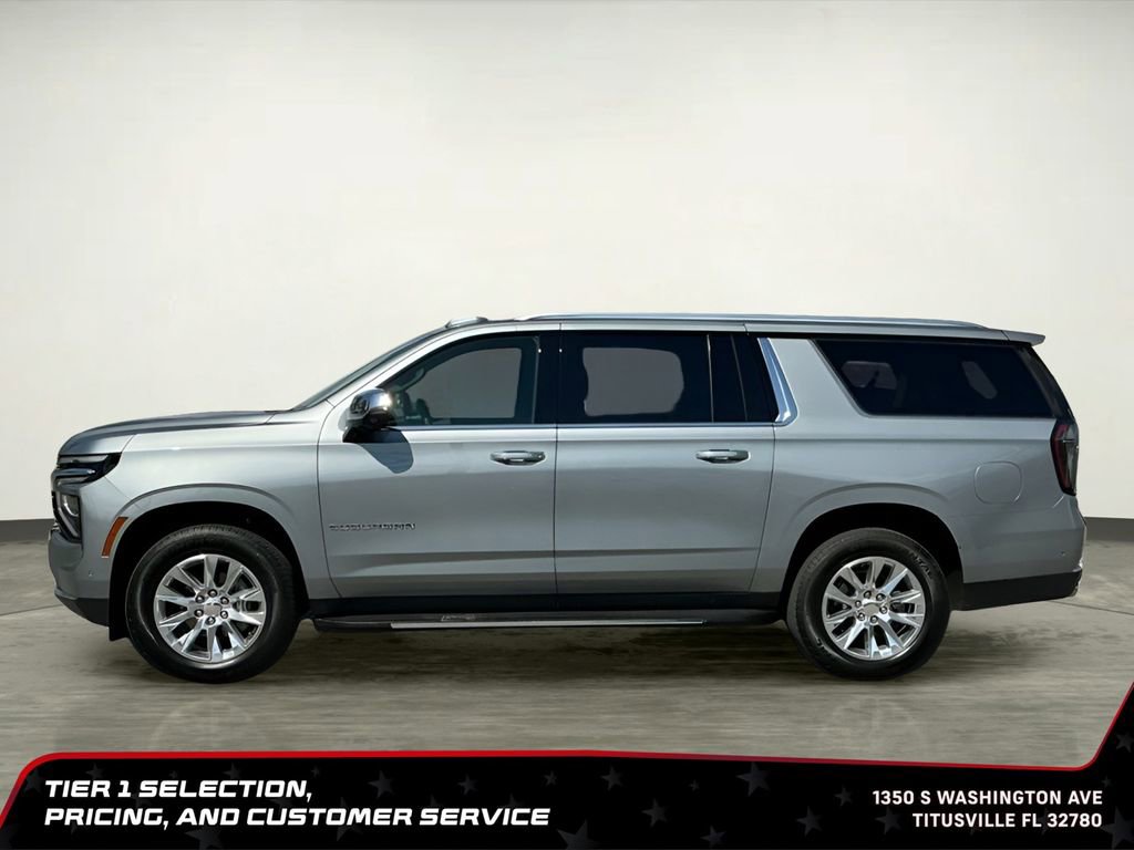 Used 2025 Chevrolet Suburban Premier RWD image 3