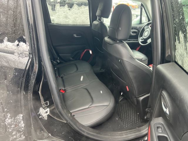 Used 2016 Jeep Renegade Trailhawk w/ Premium Trailhawk Package AWD/4WD image 40