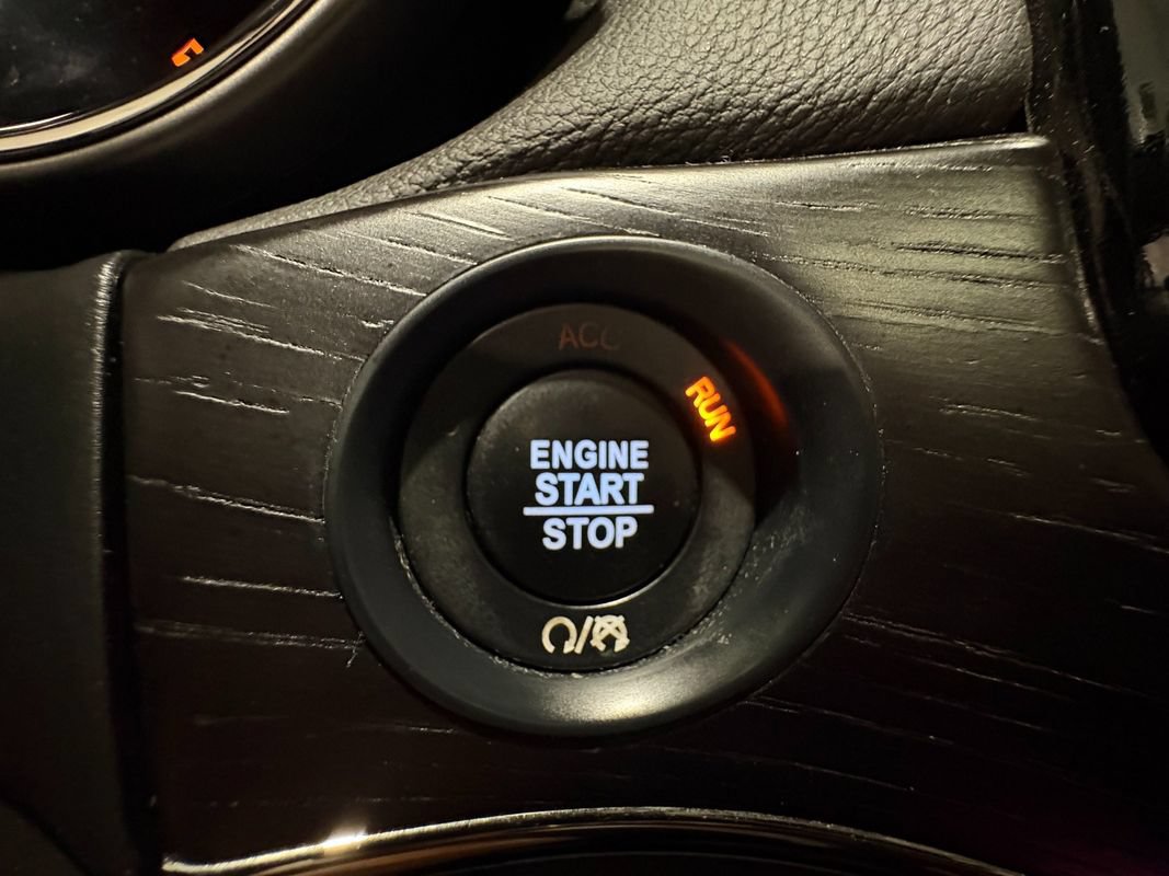 Used 2020 Jeep Grand Cherokee High Altitude AWD/4WD image 32