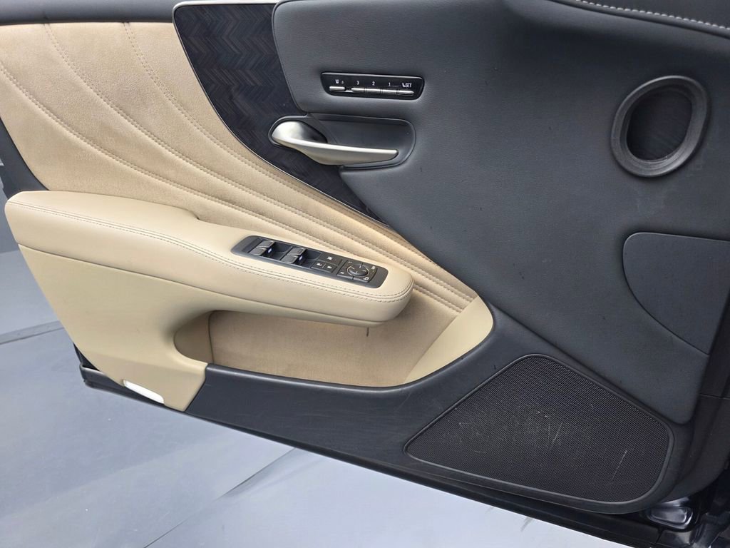 Used 2021 Lexus LS 500 AWD w/ Interior Upgrade Package image 25