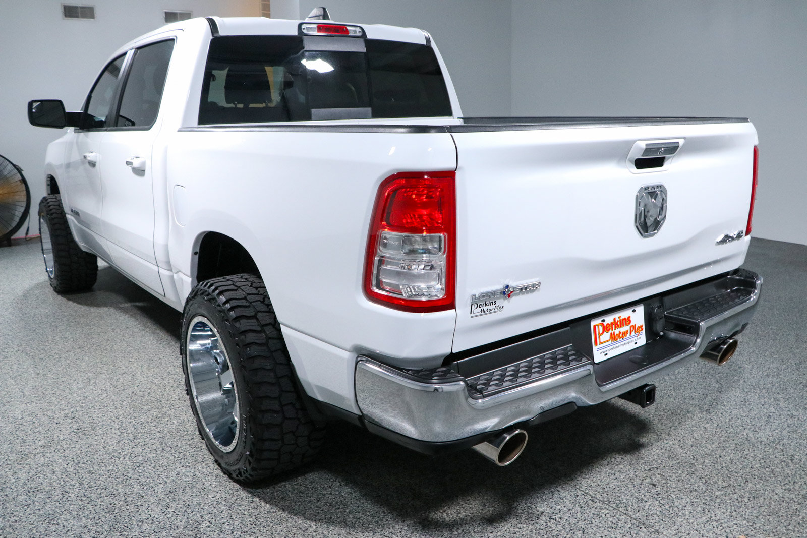 Used 2019 RAM 1500 Big Horn AWD/4WD image 9