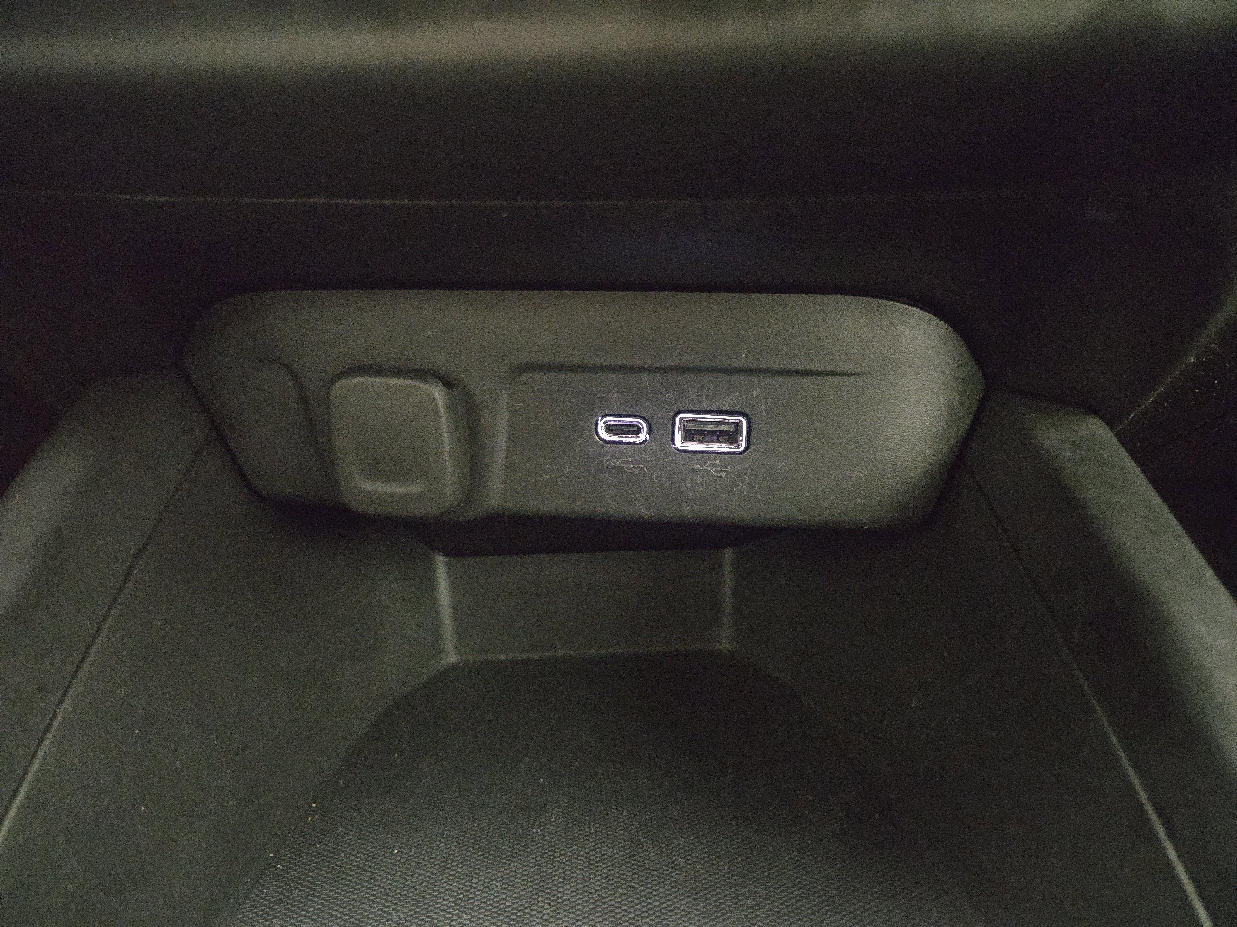 Certified 2024 Chevrolet Trax RS w/ Driver Confidence Package FWD image 25