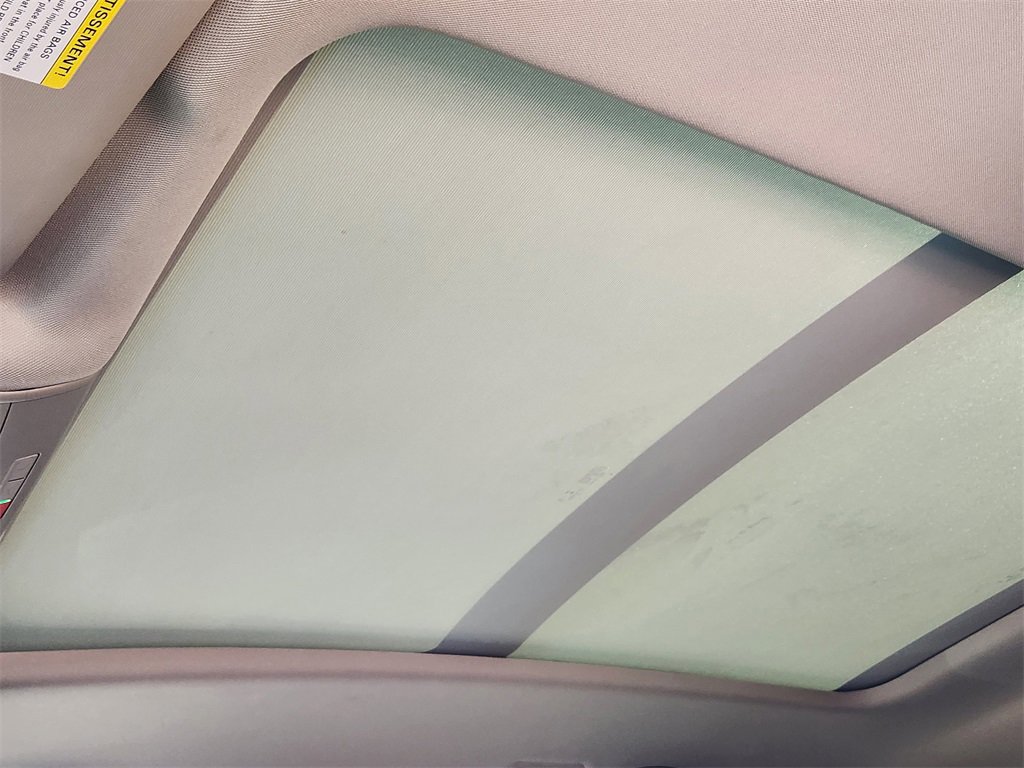 Used 2022 Volkswagen Atlas SEL Premium image 18