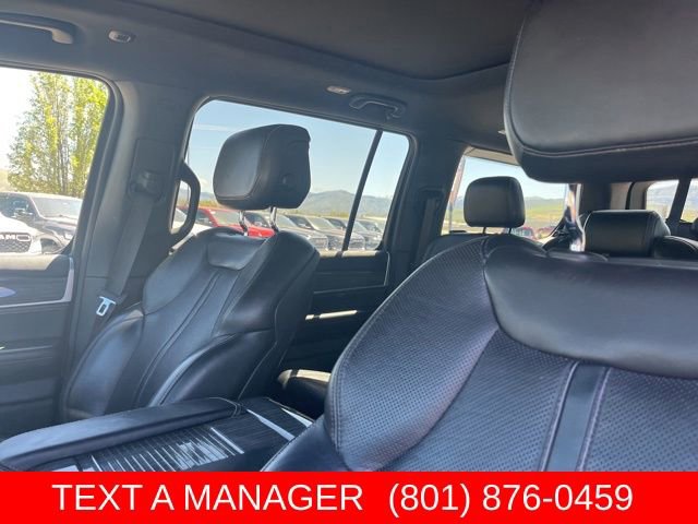 Used 2022 Jeep Wagoneer Series II w/ Premium Group I AWD/4WD image 11