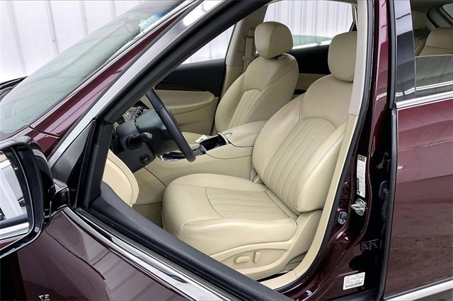 Used 2016 INFINITI QX50 AWD w/ Premium Plus Package image 8