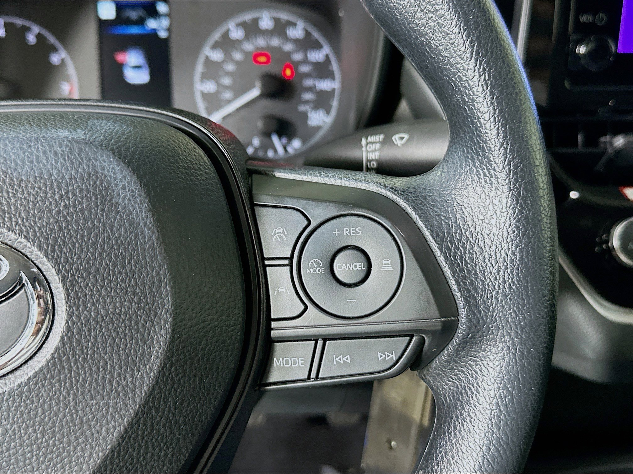 Certified 2025 Toyota Corolla LE FWD image 17