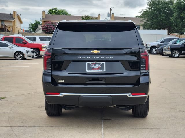 Used 2025 Chevrolet Suburban LS RWD image 13
