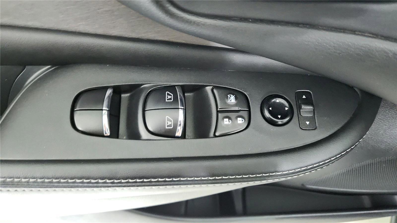 Used 2023 Nissan Murano SL w/ SL Moonroof Package AWD/4WD image 10